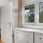 Kaiserstuhlnest Am Rhein 莱茵河畔的布赖萨赫